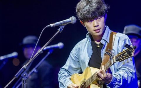 鼓楼吉他谱_赵雷_吉他弹唱谱_技巧精编版本